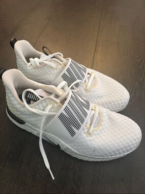 Nike White Athletic Sneakers with Black Graphic Strap